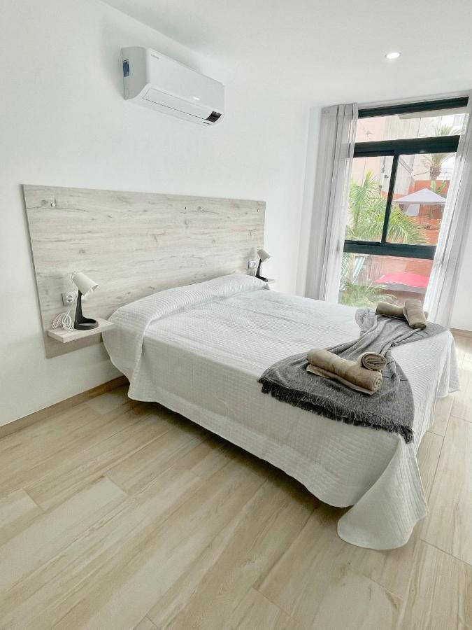 Island Suites Arona  Esterno foto