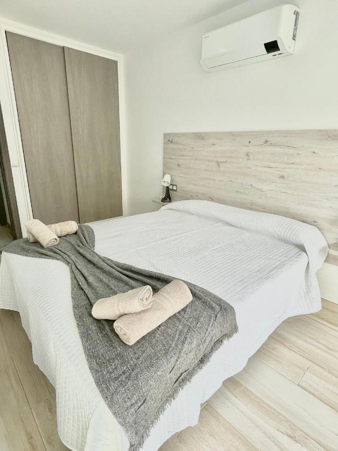 Island Suites Arona  Esterno foto