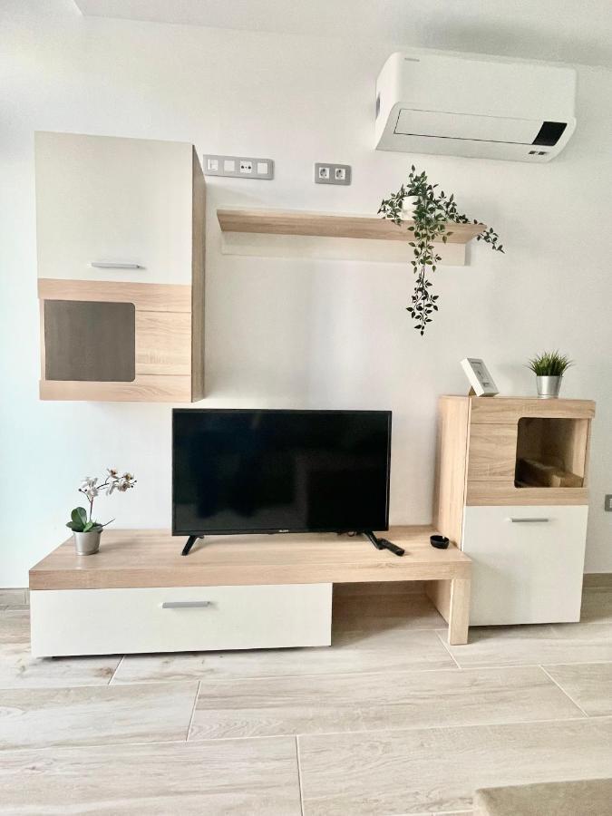 Island Suites Arona  Esterno foto