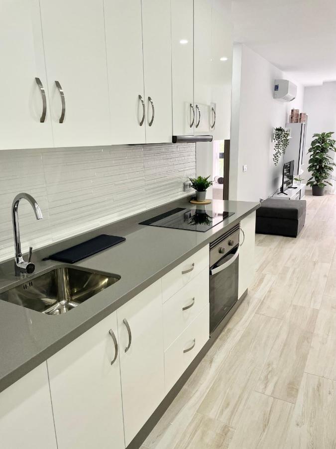Island Suites Arona  Esterno foto