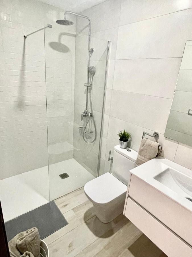 Island Suites Arona  Esterno foto