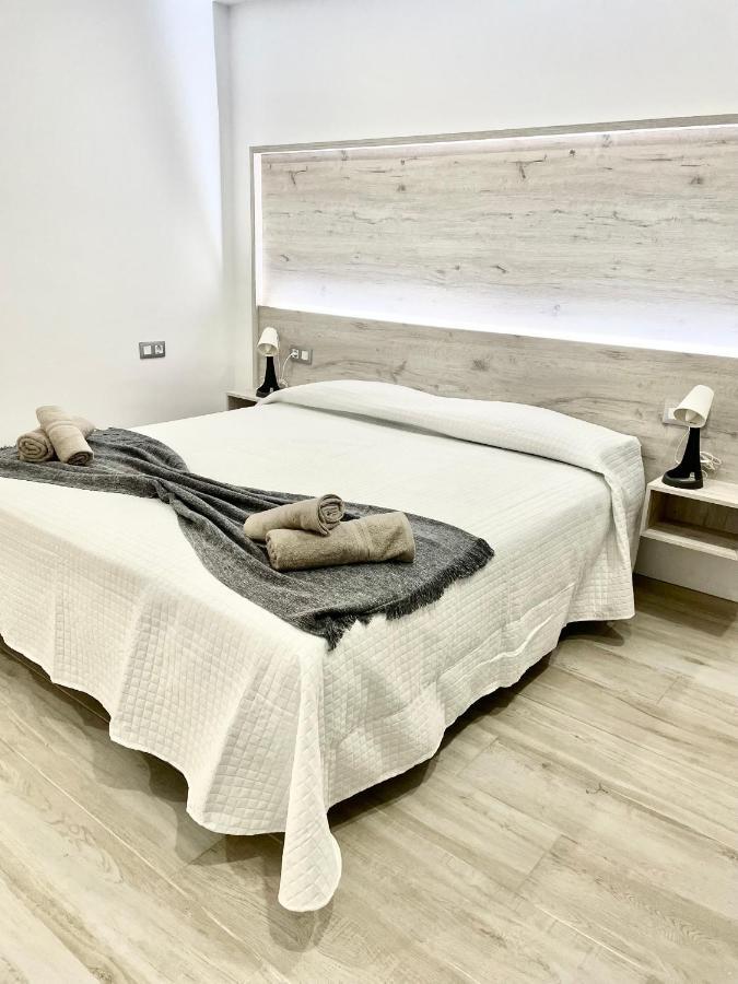 Island Suites Arona  Esterno foto